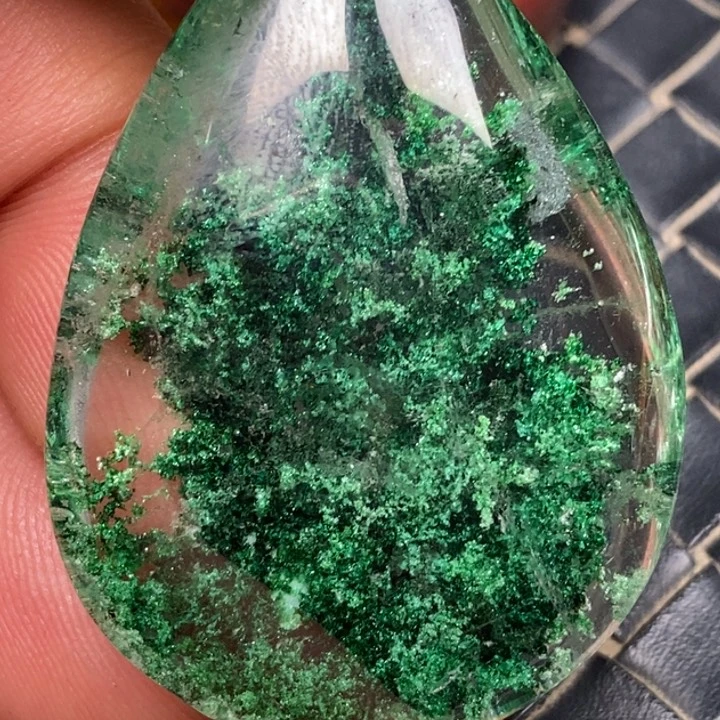 水晶颈饰未镶嵌圆****子水晶挂坠