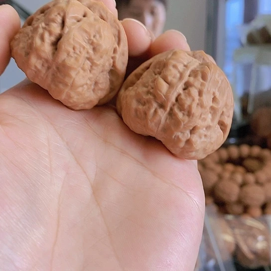 【闪购商品】把件文玩核桃40蛤蟆头红皮