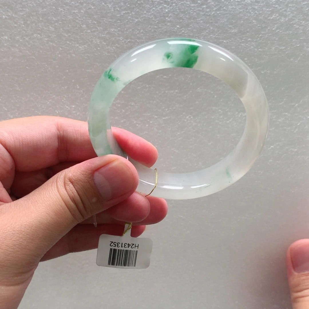 石英质玉未镶嵌手镯青青57-多人