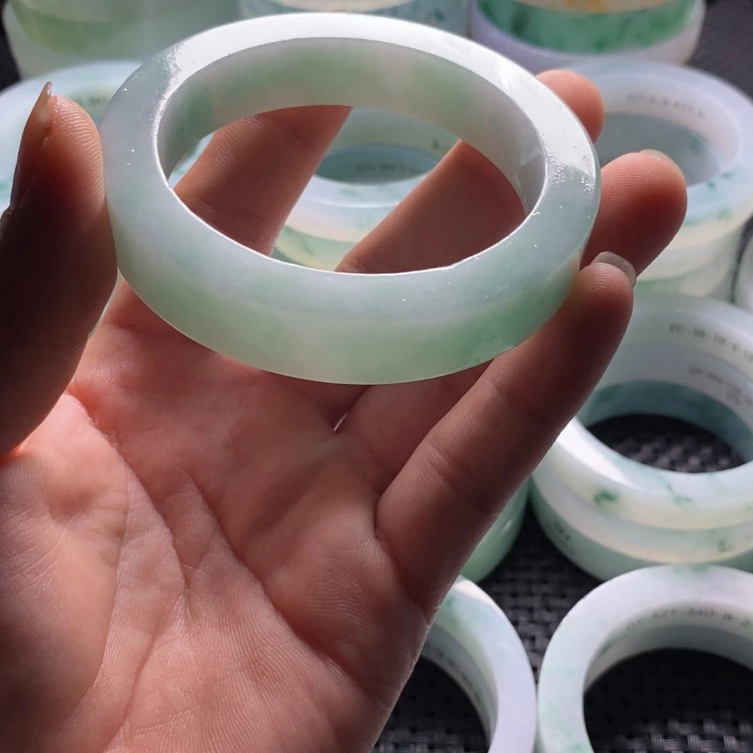 定制翡翠手镯未镶嵌九*