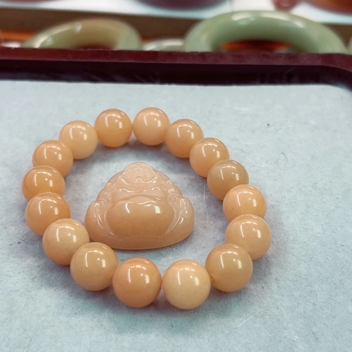 畅***姐石英质玉（佘太翠）未镶嵌手镯
