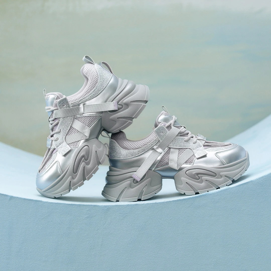 百思图2025春季新款商场同款时髦街头老爹鞋厚底女休闲鞋A8881AM5