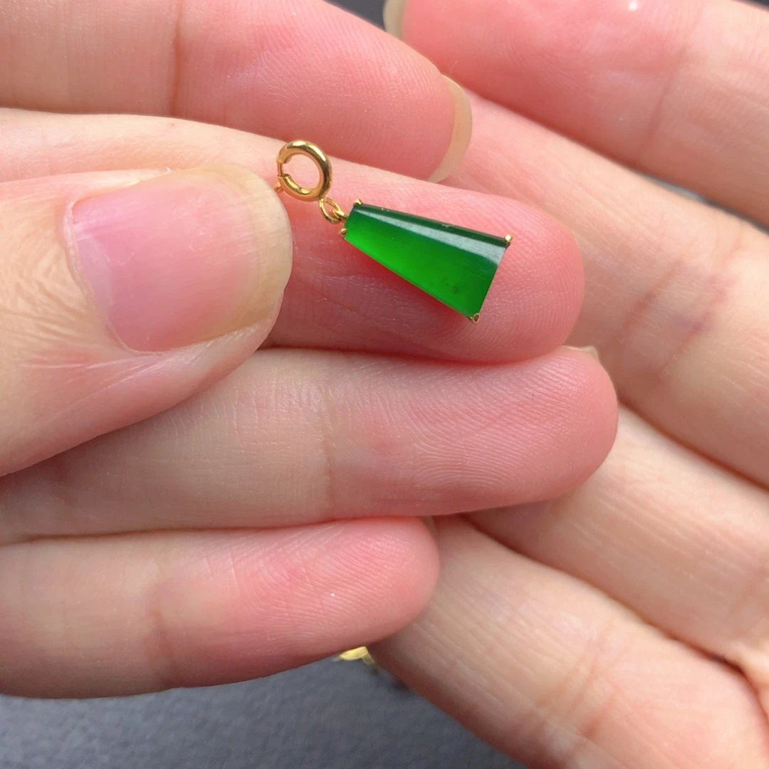 【闪购商品】颈饰18K金镶嵌翡翠翡翠