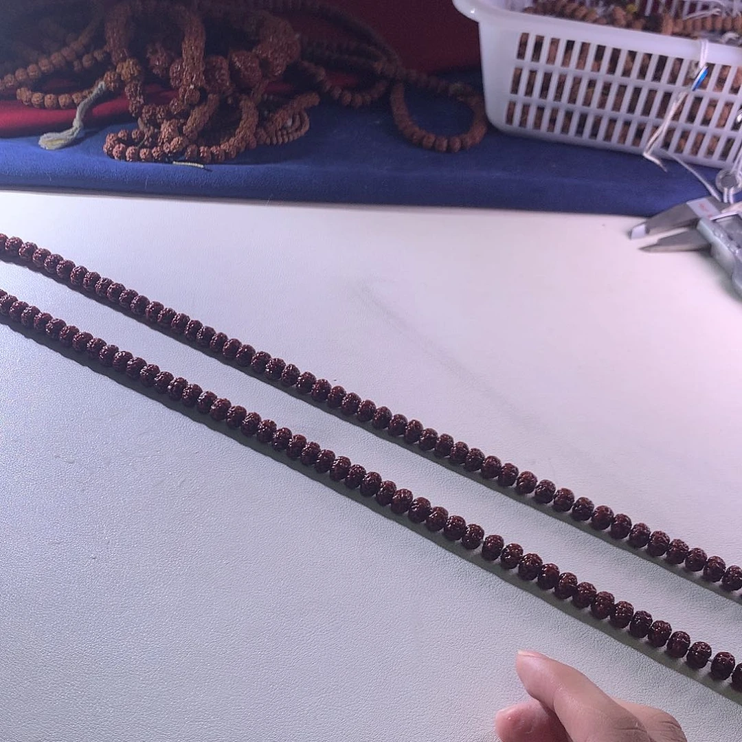 吊坠金刚菩提玉石蜂王108