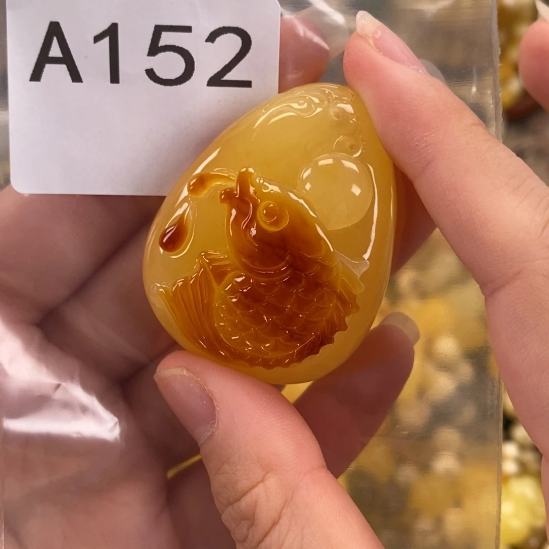 未镶嵌琥珀珠宝奇石
