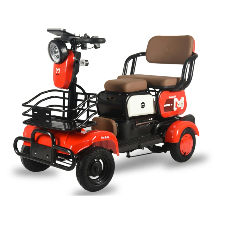 高配电动四轮车老年代步车