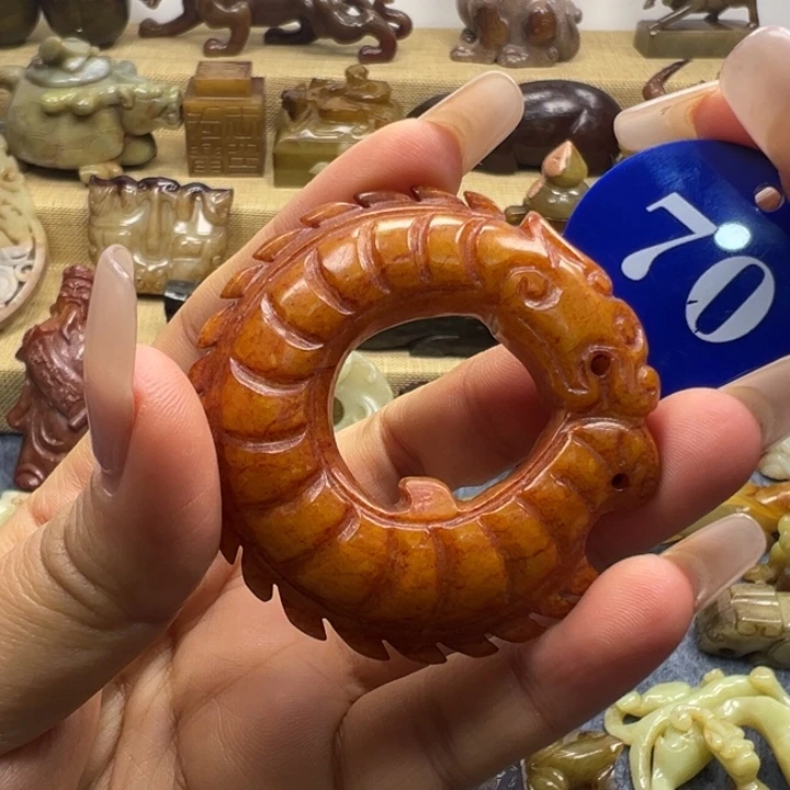 和田玉未镶嵌车挂