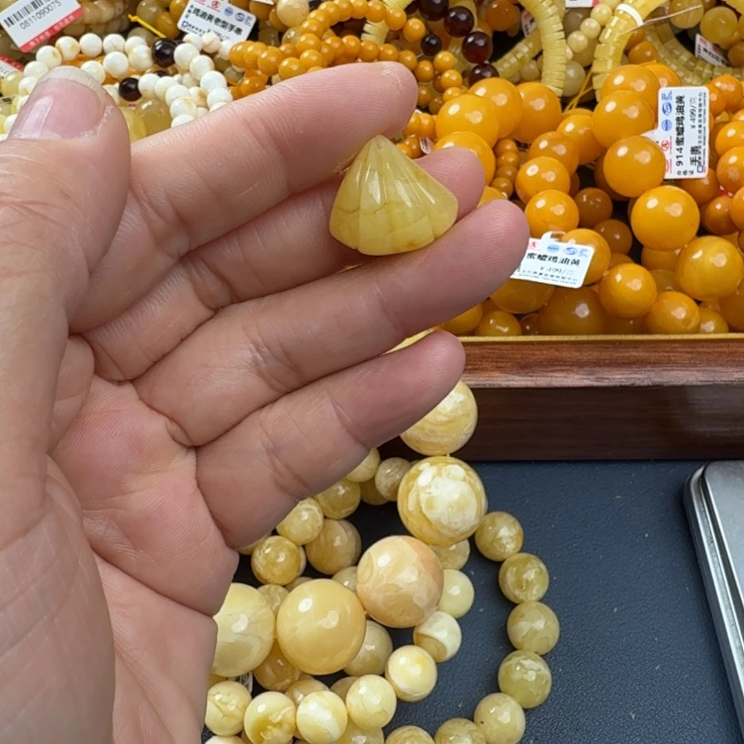 琥珀未镶嵌珠宝奇石