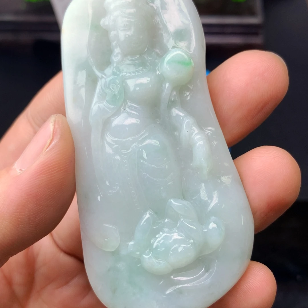 翡翠未镶嵌颈饰翡翠首饰和翡翠珠宝