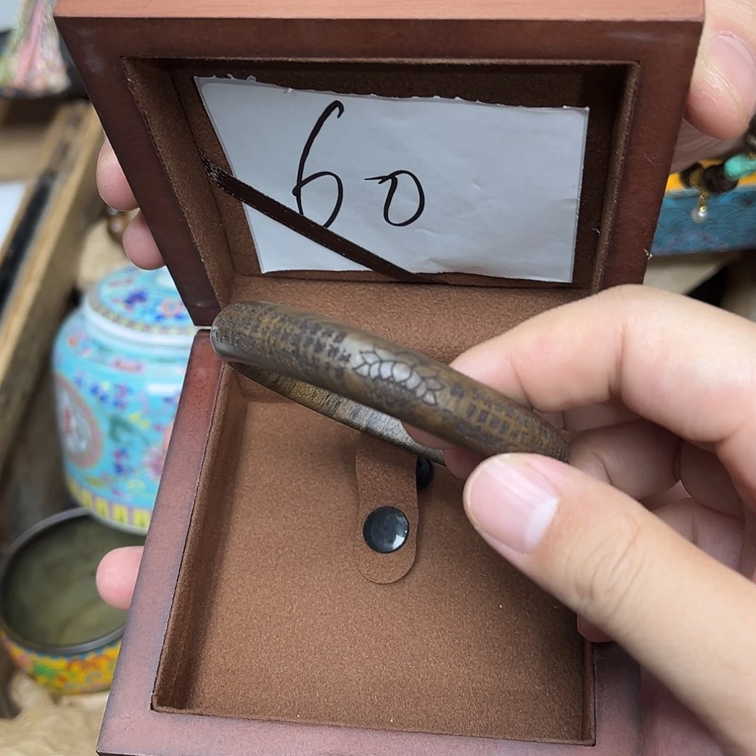 大叶紫檀（黑酸枝木类）