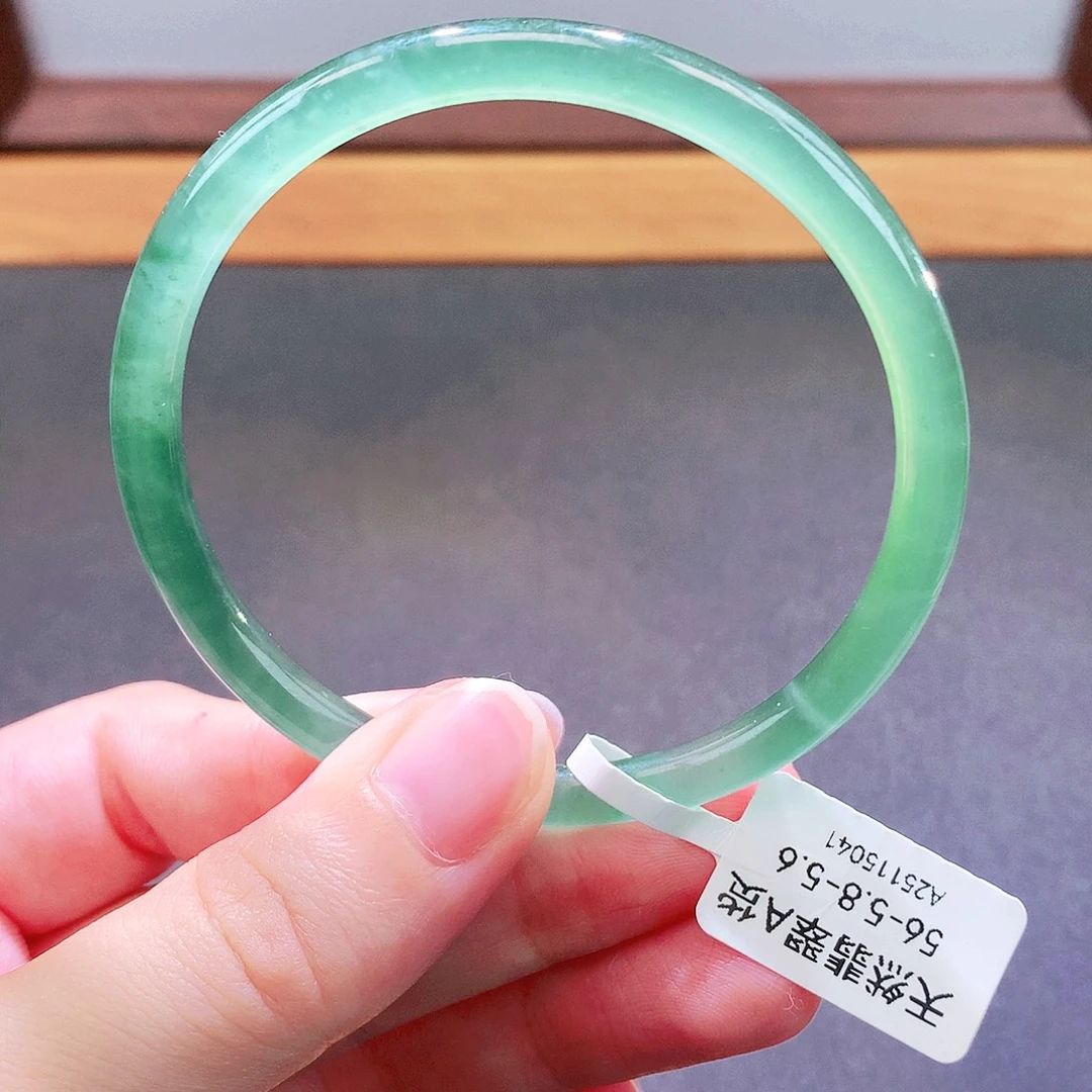 翡翠未镶嵌手镯天然翡翠