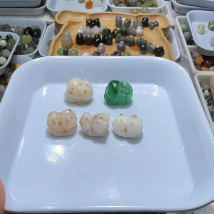 春***集和田玉未镶嵌珠宝奇石