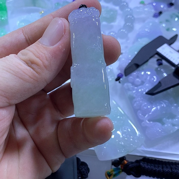 翡翠未镶嵌颈饰天然翡翠A货吊坠