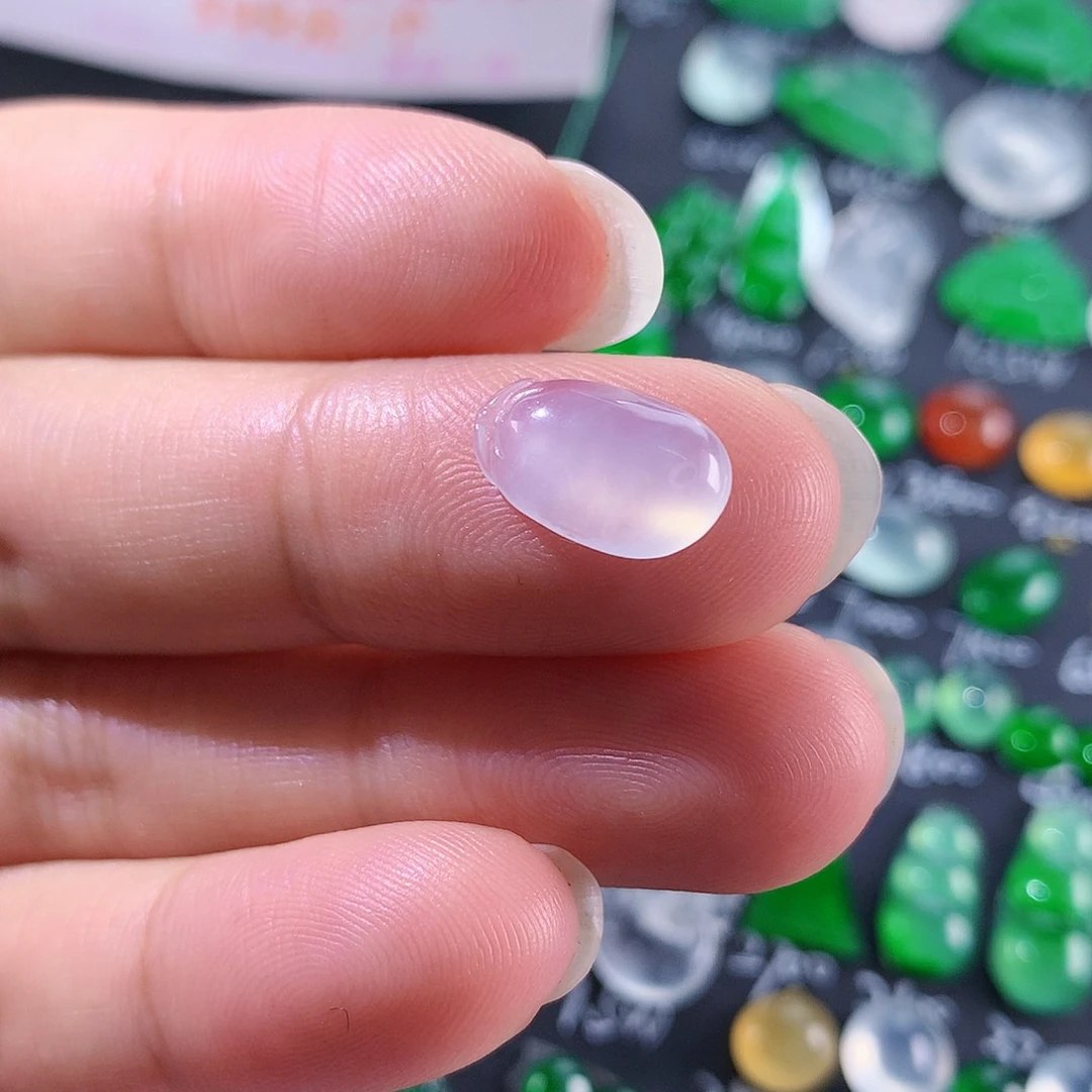 翡翠颈饰未镶嵌天然翡翠高冰瓜