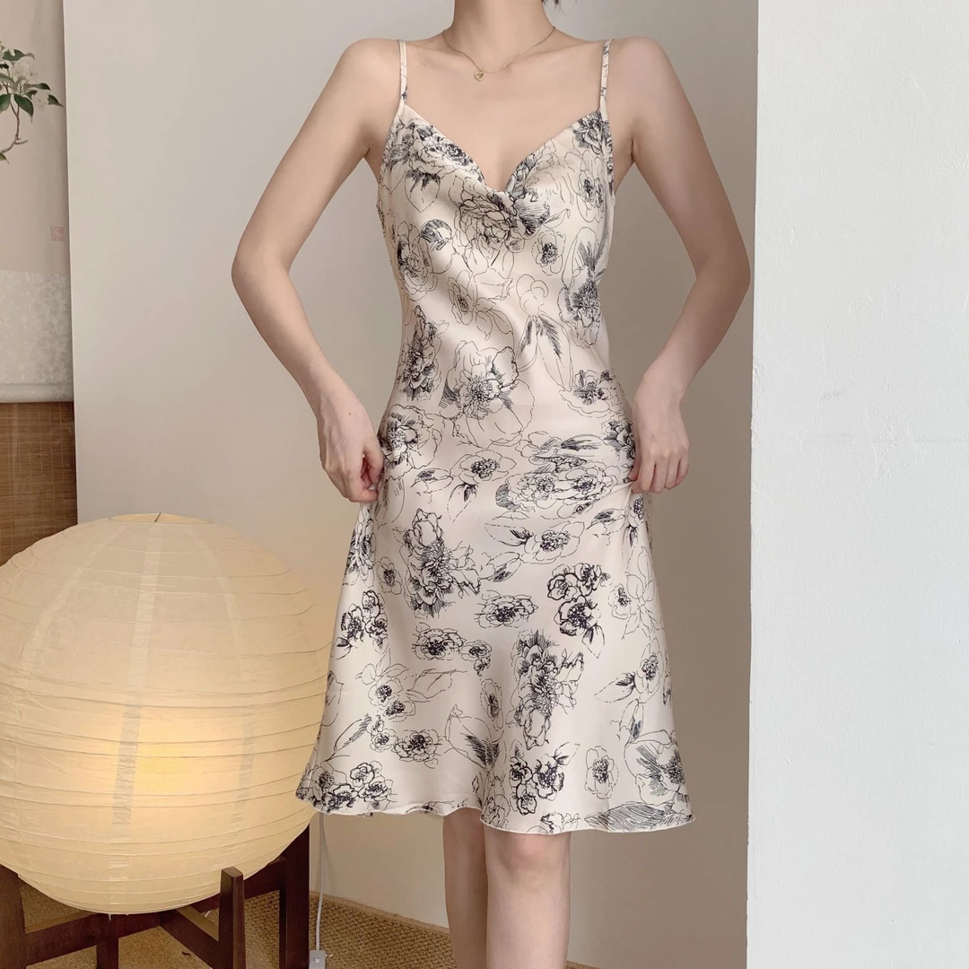 性感睡衣女夏冰丝薄款荡领夏季可外穿印花家居服网红风吊带睡裙