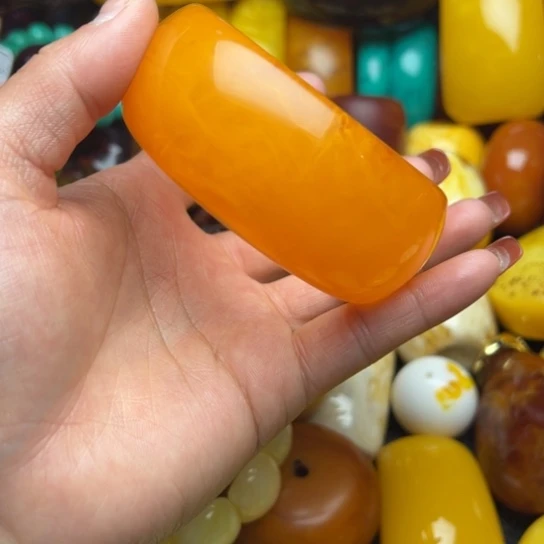 琥珀手串未镶嵌彭蜜蜡