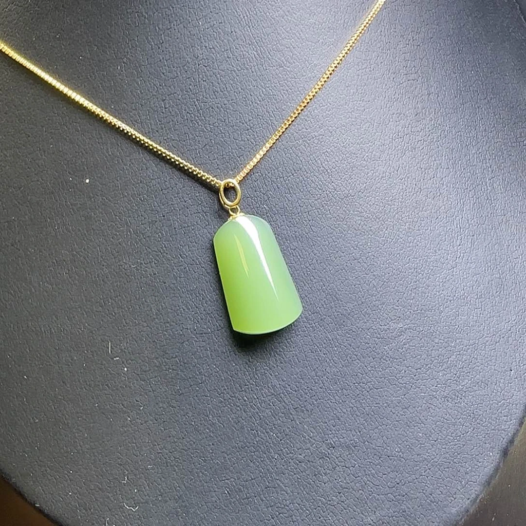 和田玉18K金镶嵌颈饰