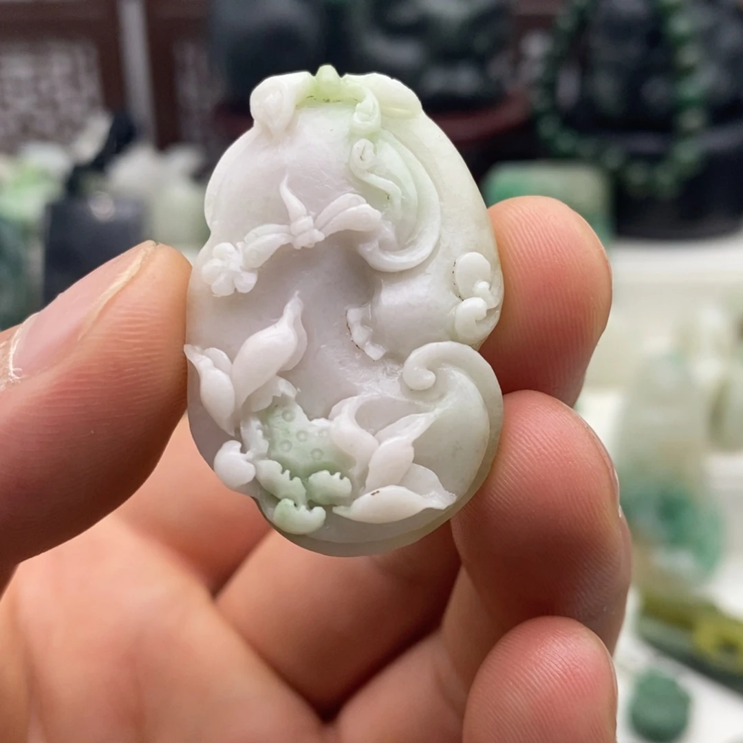 独山玉未镶嵌颈饰