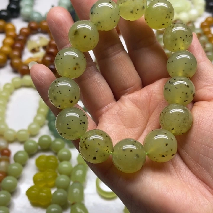 蛇纹石玉手串未镶嵌