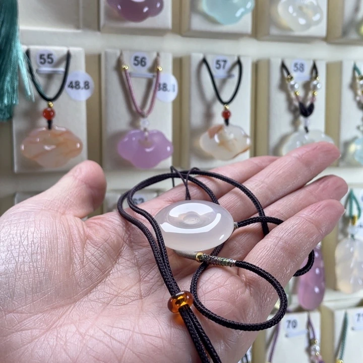 玛瑙/玉髓颈饰未镶嵌美*伢