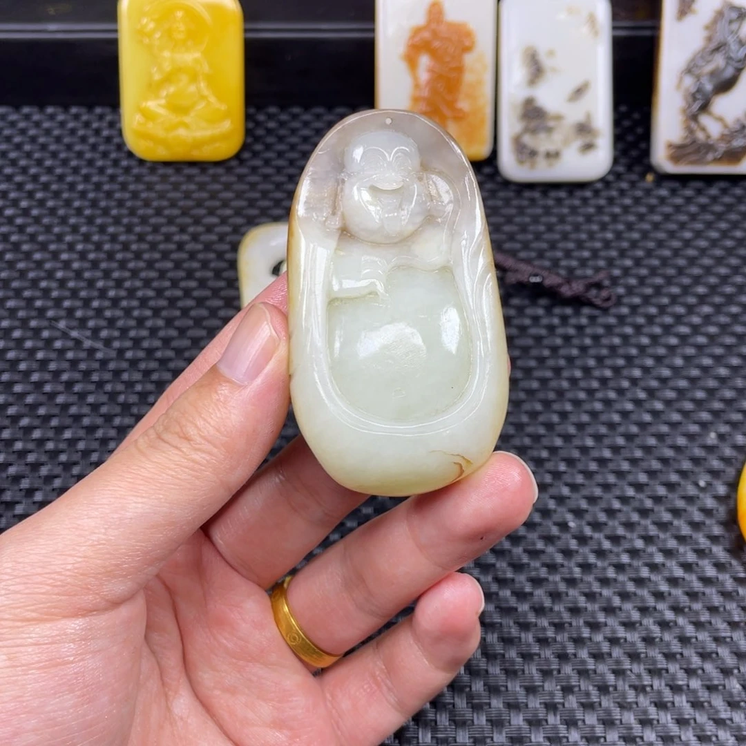 颈饰未镶嵌和田玉