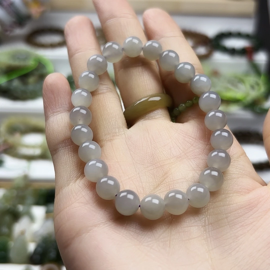 和田玉颈饰未镶嵌小****友烟灰卡8单圈手串