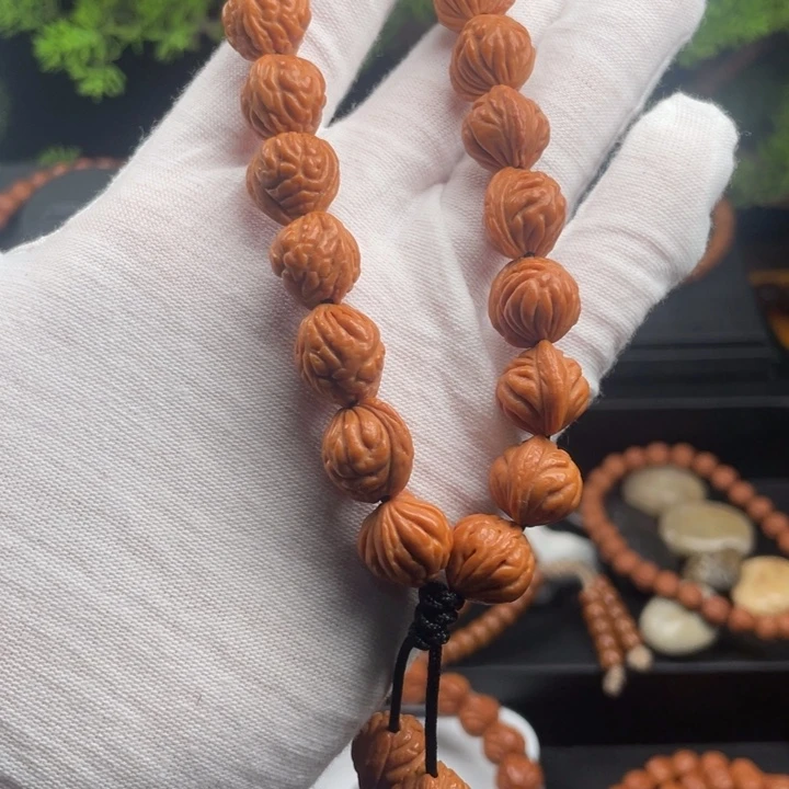 吊坠桃核精品小金豆