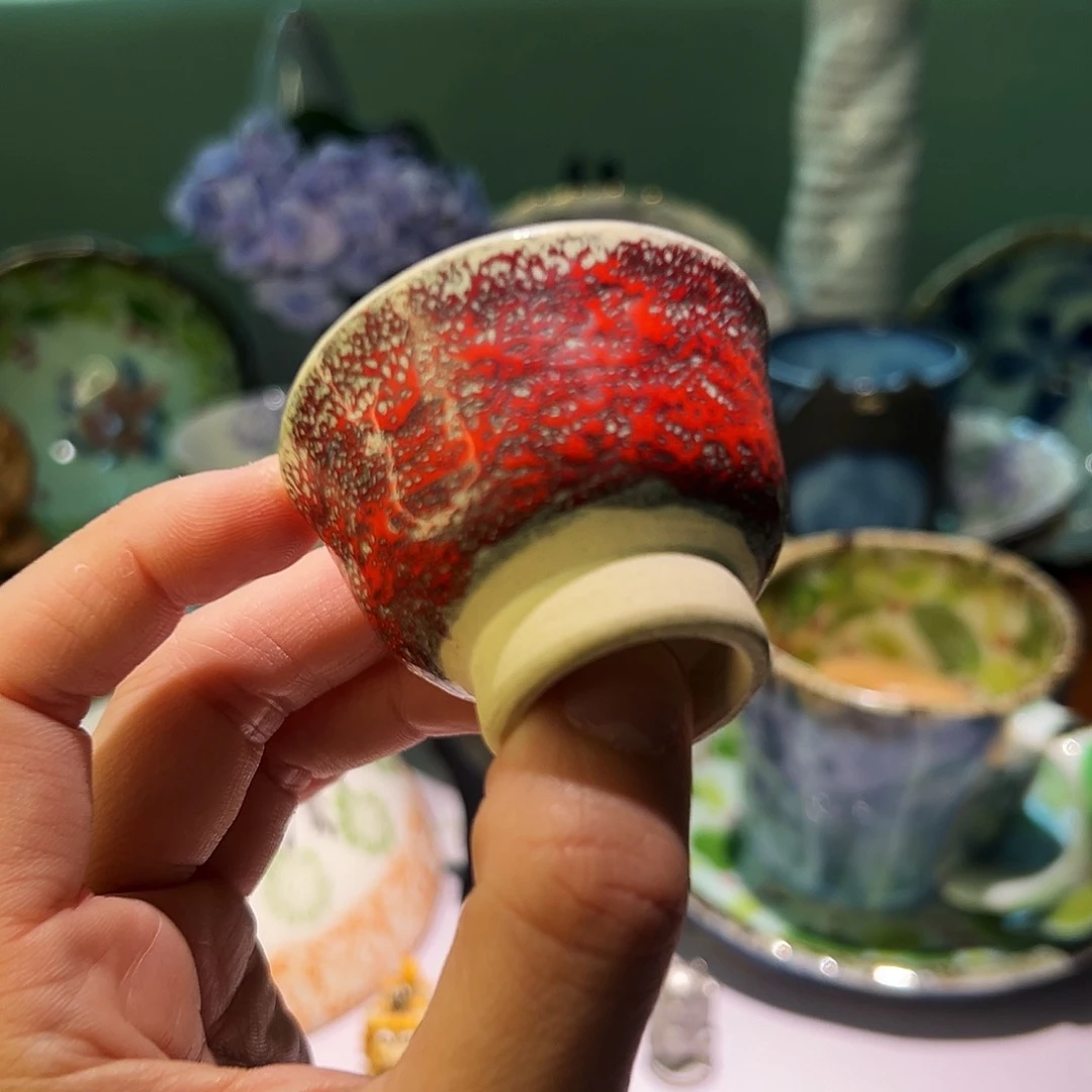 咖啡杯和茶杯是我们学校一