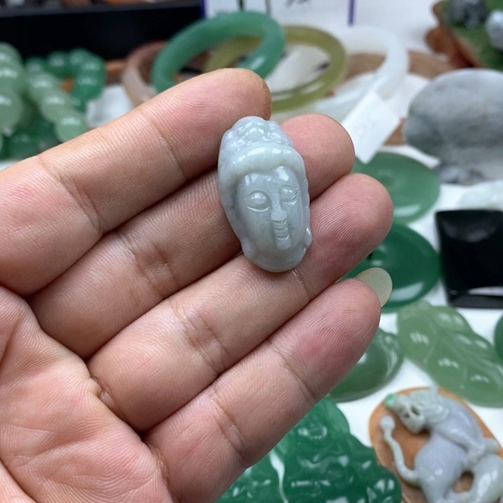 未镶嵌东陵石颈饰