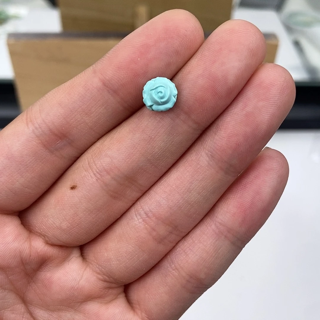 绿松石未镶嵌珠宝奇石