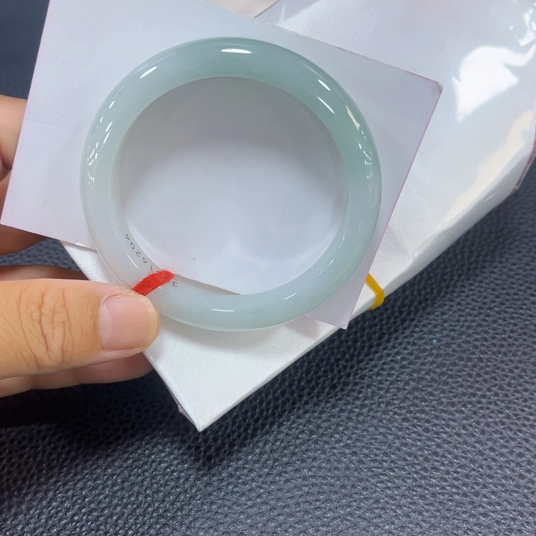 翡翠未镶嵌手镯手镯