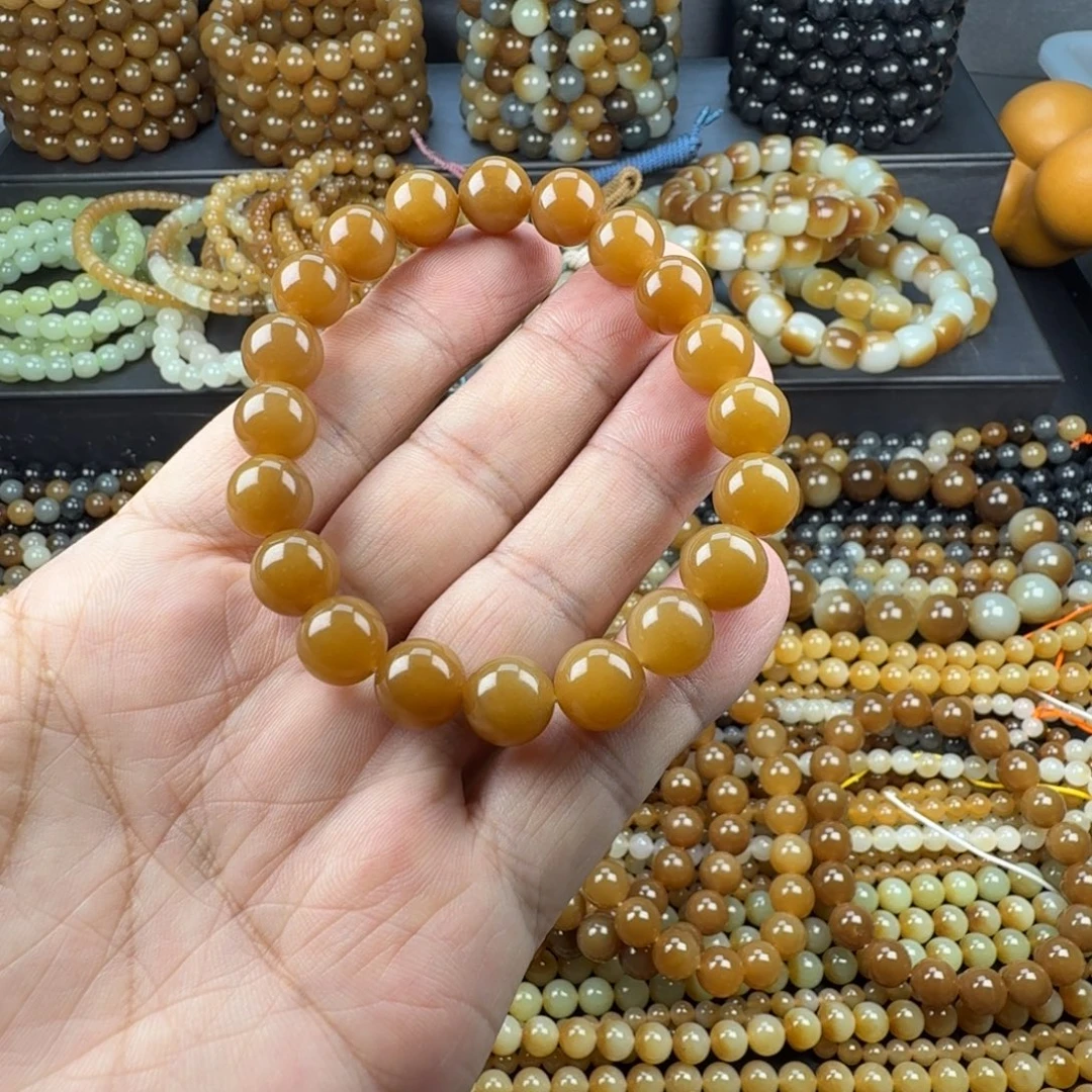 蓝***翼和田玉未镶嵌手链