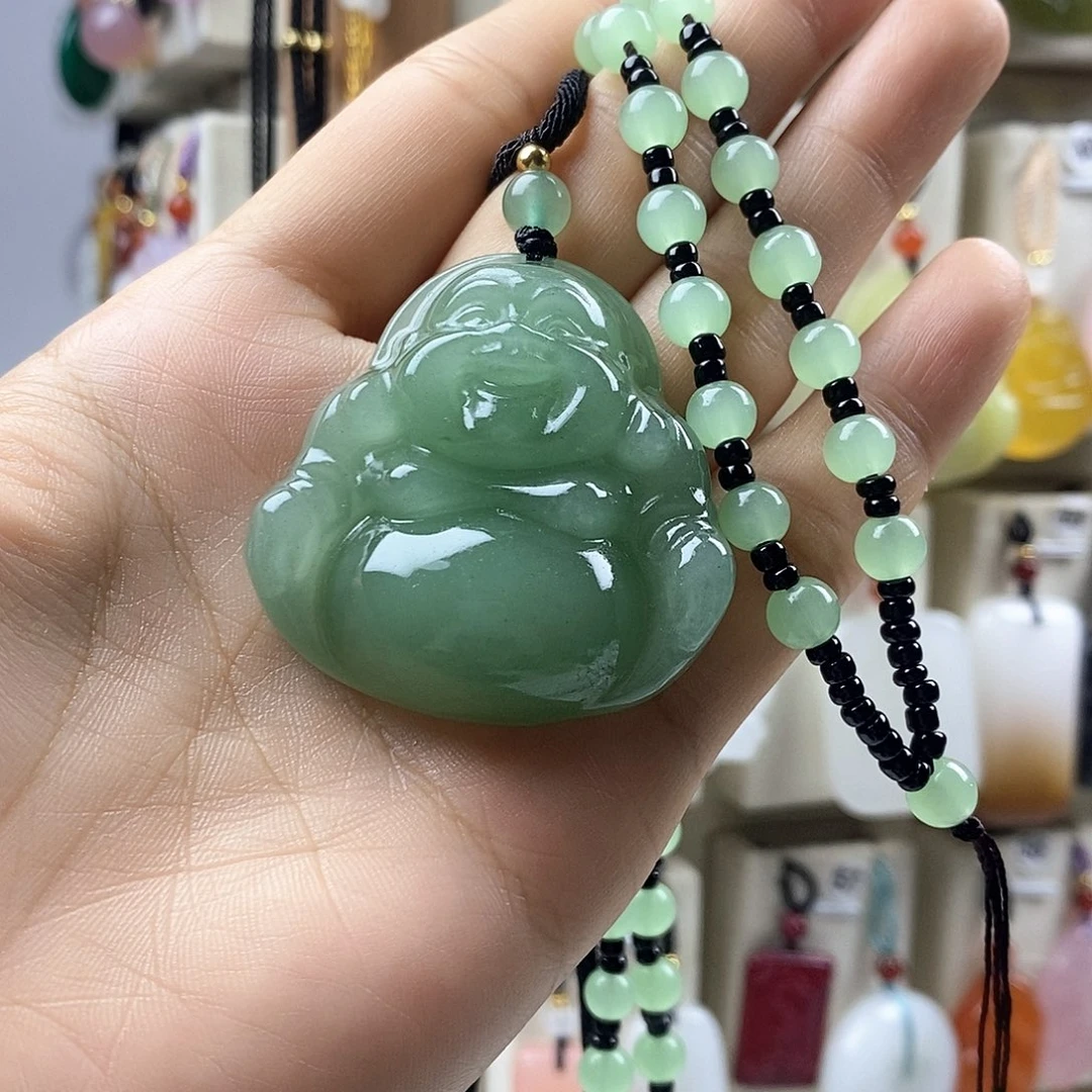 颈饰未镶嵌石英质玉
