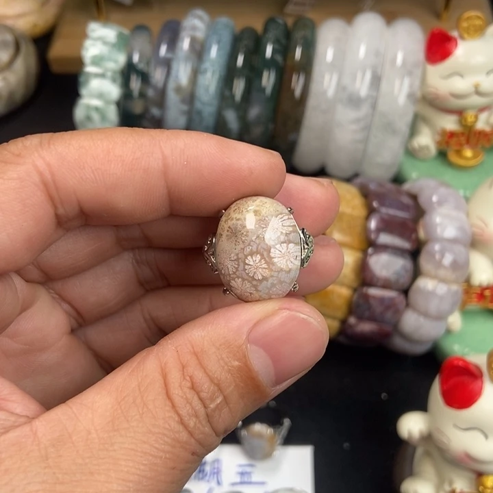 未镶嵌手链硅化珊瑚（珊瑚玉）