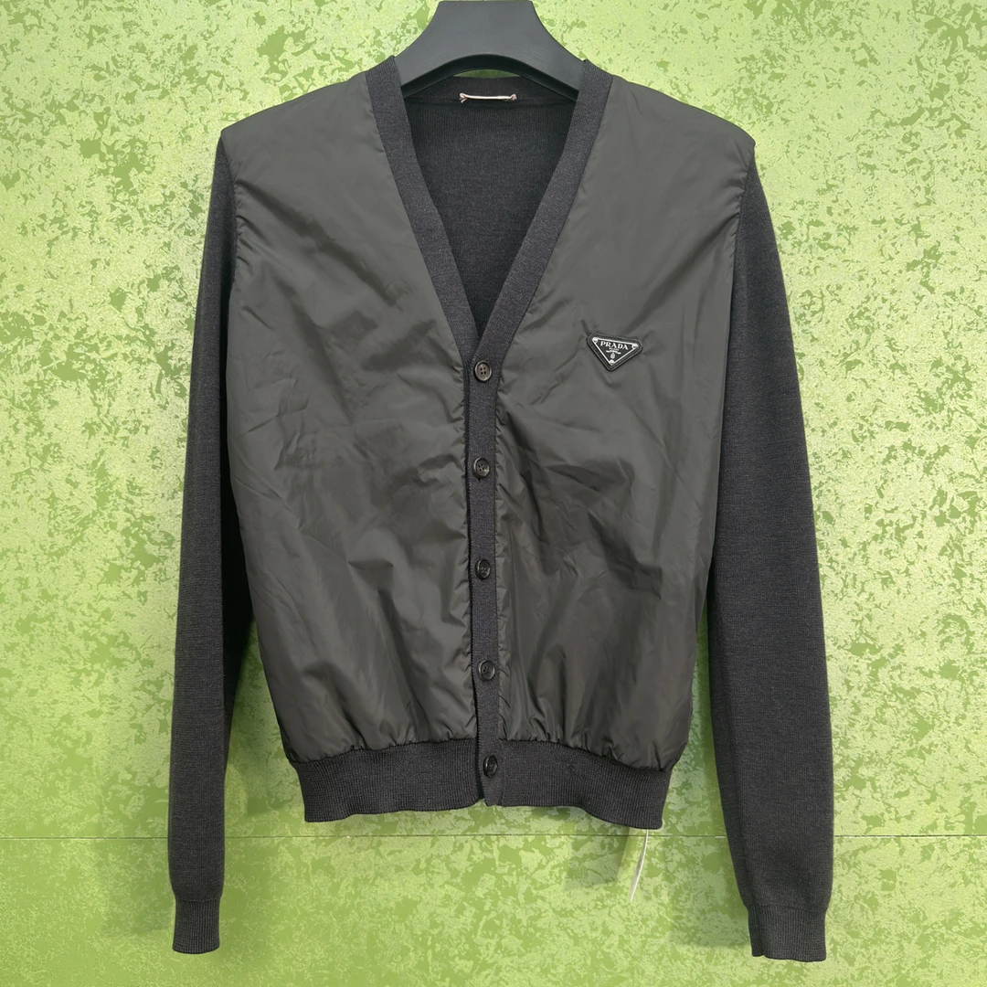 99新 Prada/普拉达 尼龙三角标拼接针织开衫/50/专柜价15800