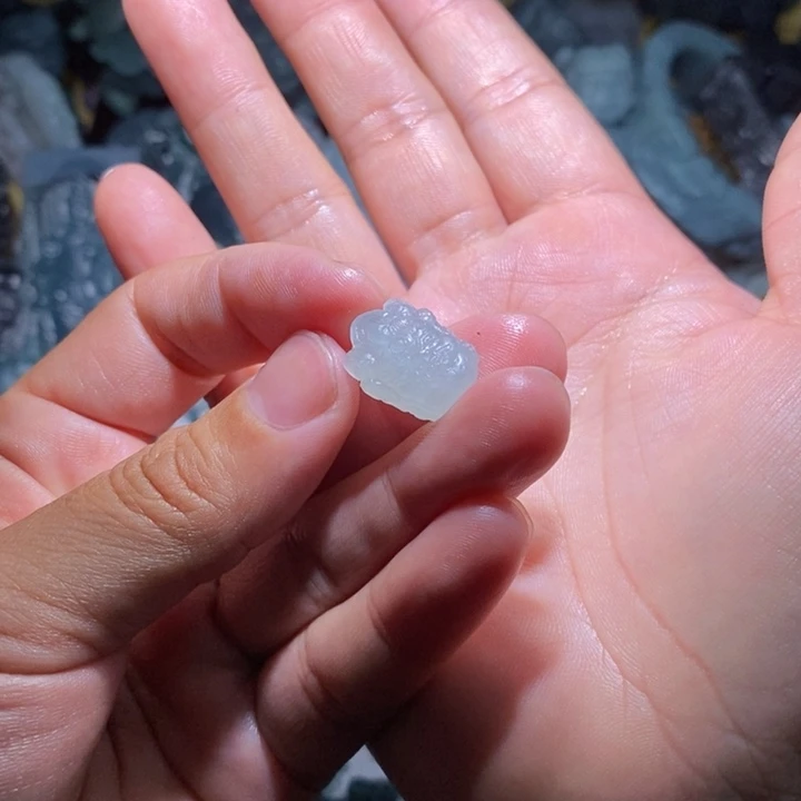 定制翡翠未镶嵌佩*毛