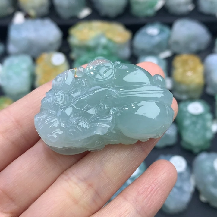 翡翠未镶嵌颈饰天然缅甸A货翡翠貔貅吊坠