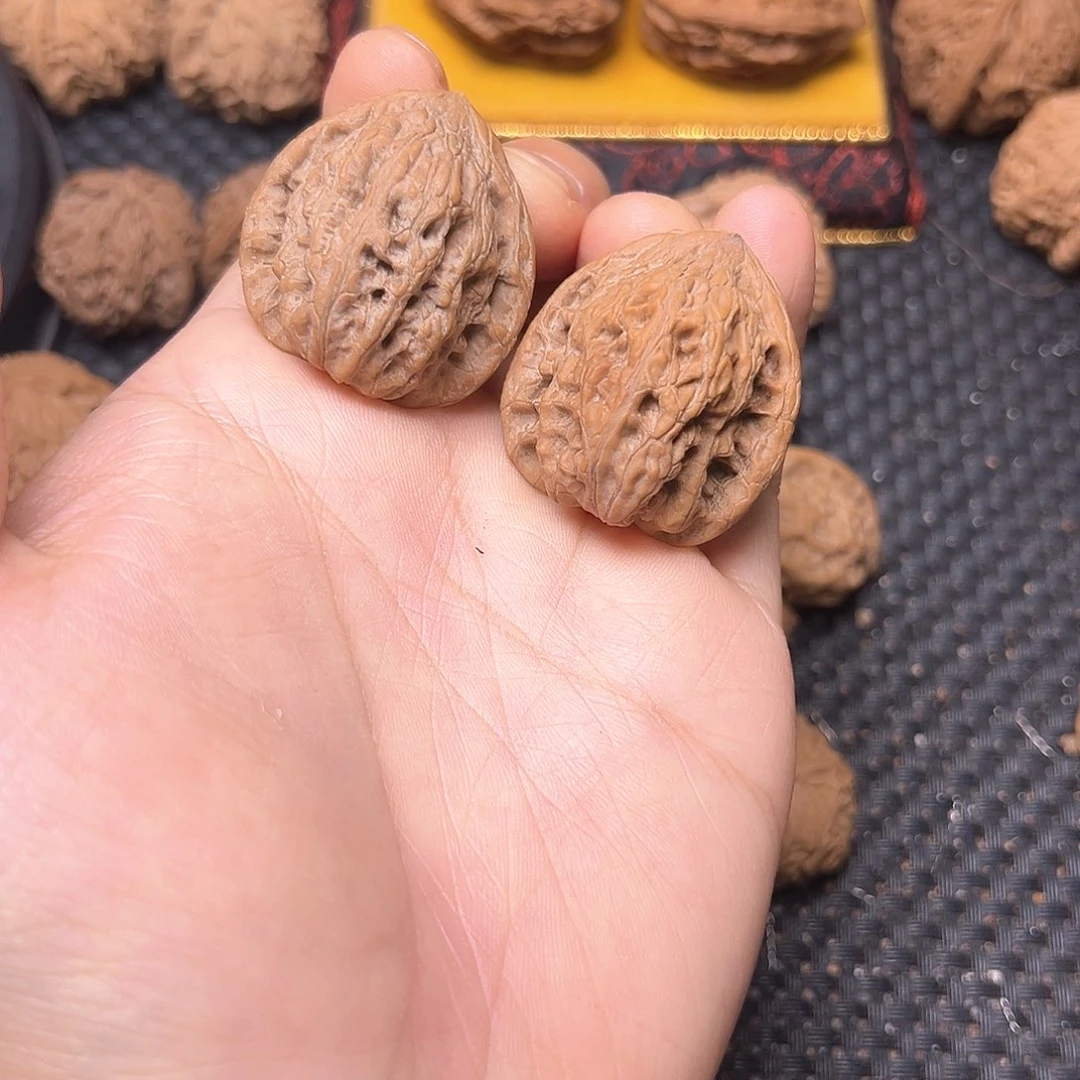 文玩核桃吊坠石矶