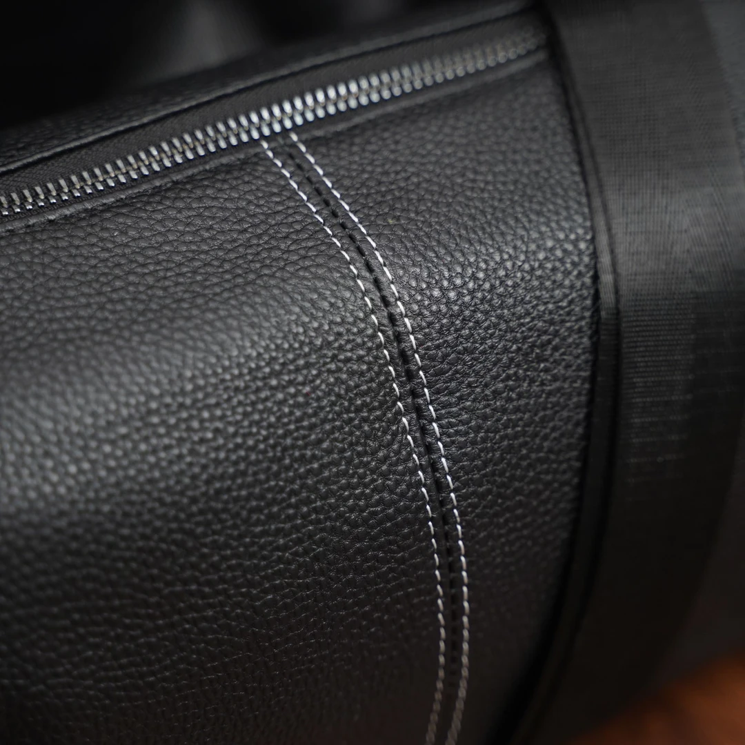 男包真皮枕头包 时尚复古简约大气 个性百搭斜挎包男士休闲潮流