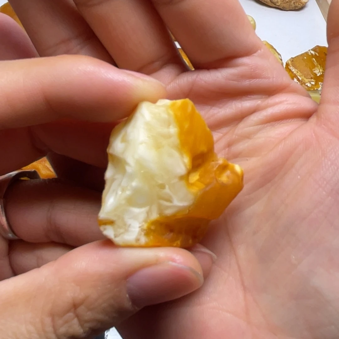 定制琥珀未镶嵌看*吧琥珀蜜蜡原石吊坠