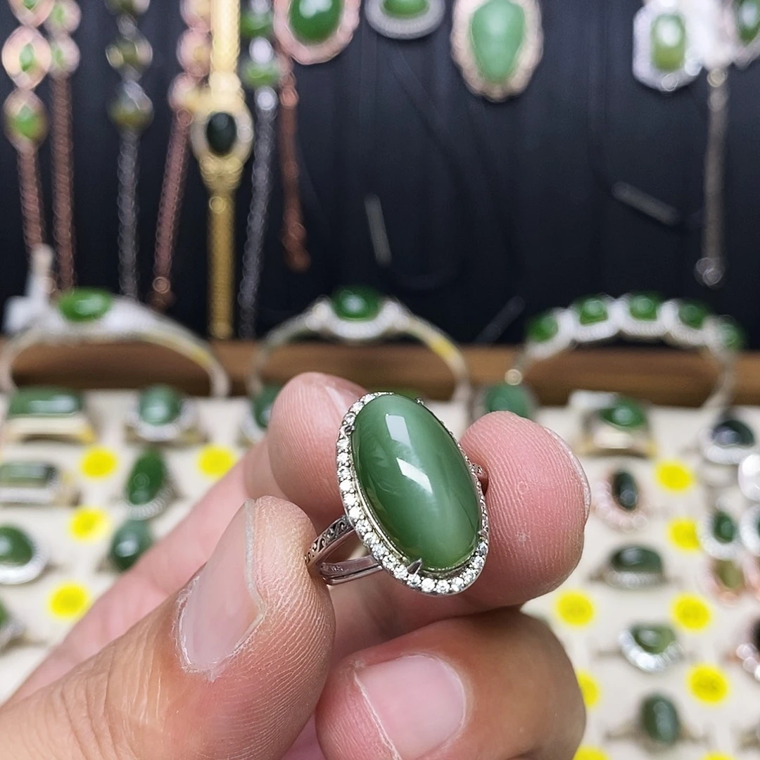 银S925镶嵌戒指和田玉（碧玉）