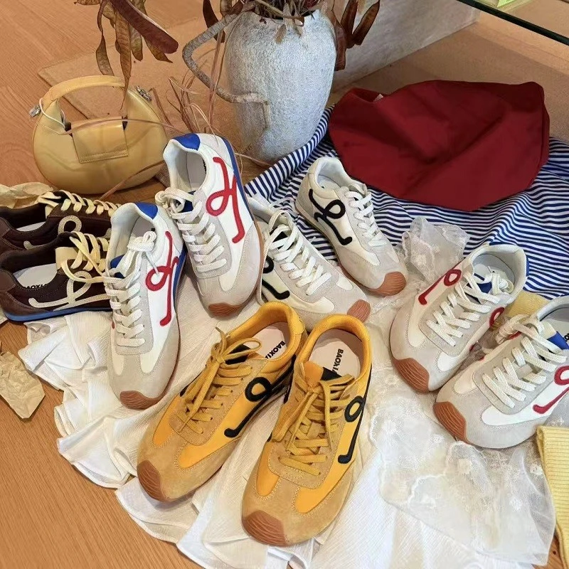 小罗德训鞋2025春季新款休闲百搭小众时髦平底软底甩头阿甘休闲鞋