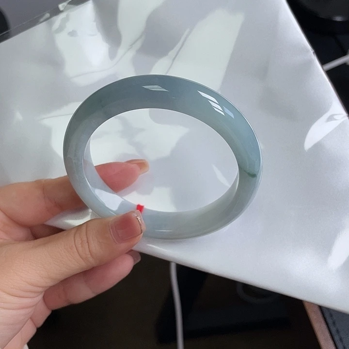 翡翠未镶嵌手镯翡翠手镯