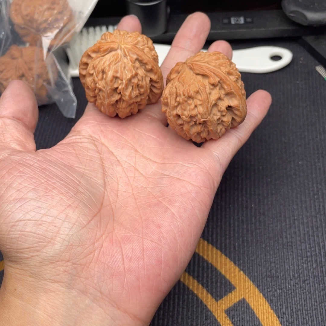 霞***举吊坠文玩核桃白狮子