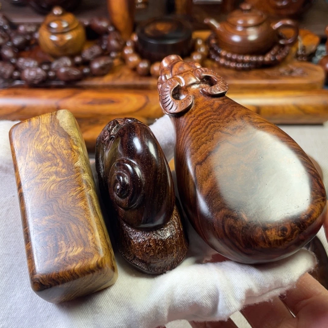 黄花梨/降香黄檀把件风*