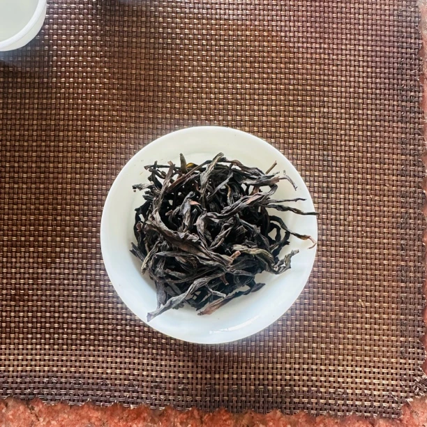 新口粮茶上市 鸭屎香 果香突出，汤水甜，耐冲泡，炭焙两次，中火