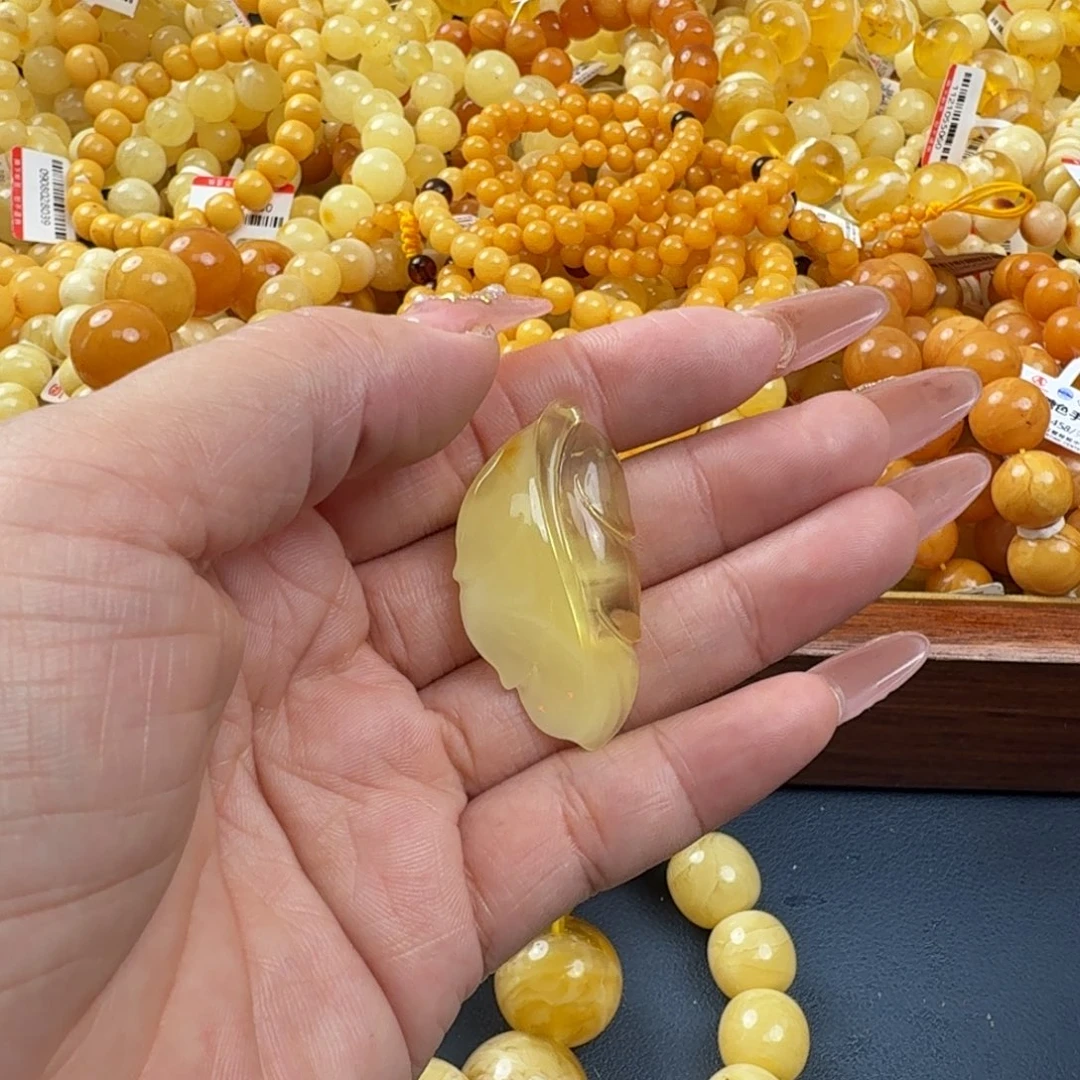 琥珀未镶嵌珠宝奇石