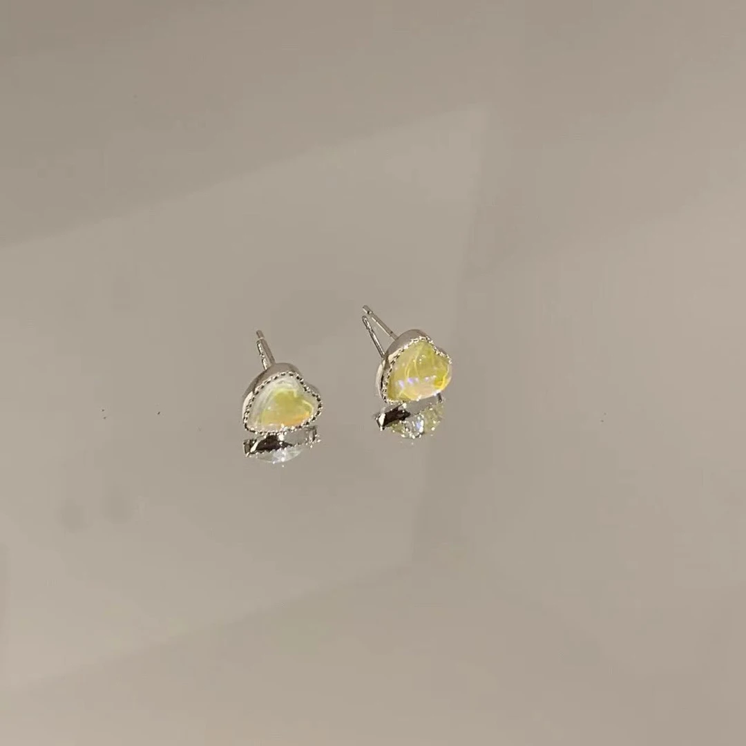 铜合金合成锆石耳饰 冰透奶酪小众ins甜美清新简约耳钉KK6052
