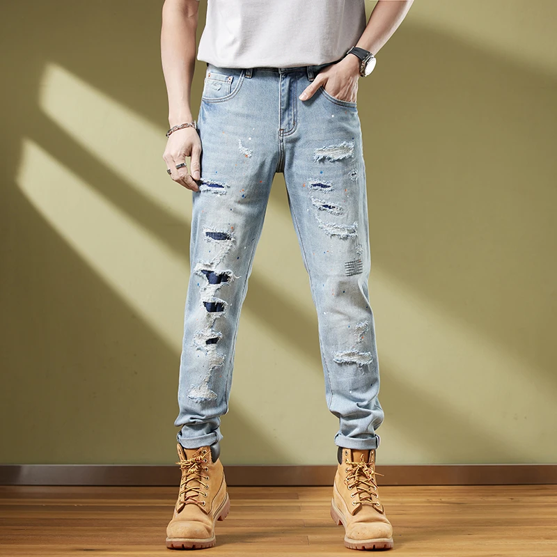 高街浅色破洞牛仔裤男痞帅潮牌设计感弹力修身直筒机车锥形裤695