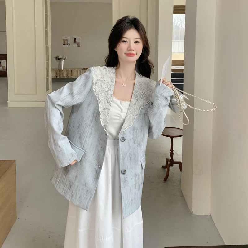 温柔风蓝色气质西装外套女2025新款秋季蕾丝拼接翻领独特西服上衣